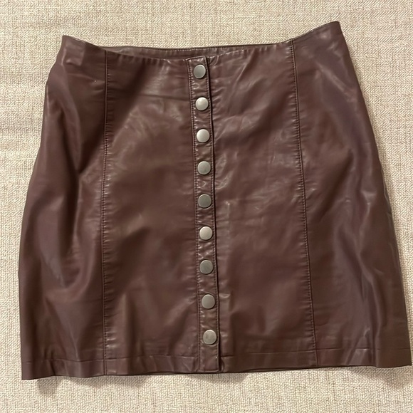 Free People Dresses & Skirts - Free People Women’s Oh Snap Faux Leather Mini Skirt, size 6